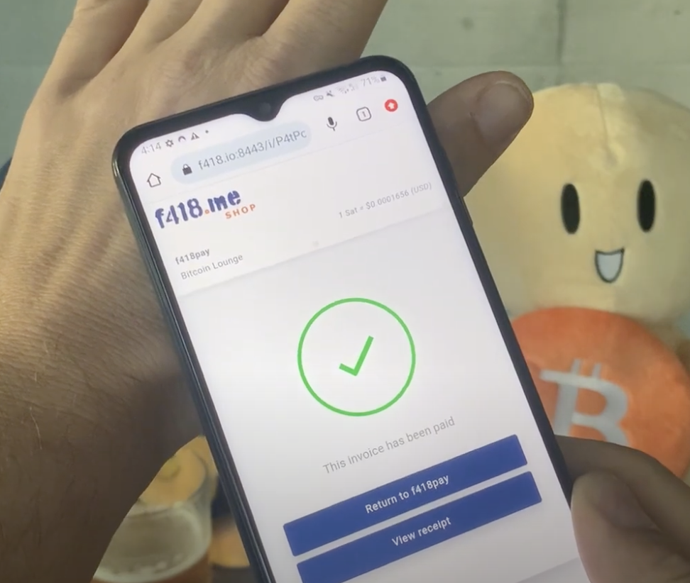 یک بیت کوینر تراشه‌ای برای انجام پرداخت‌های مبتنی بر شبکه لایتنینگ در دست خود کاشته است